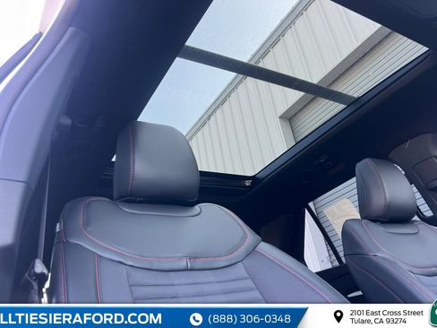 New 2026 Ford Explorer ST-Line w/ ST-Line Street Pack image 18