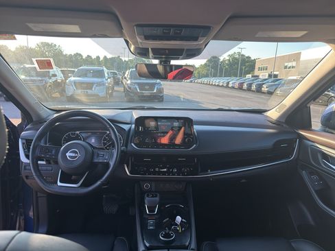 Certified 2023 Nissan Rogue SL w/ SL Premium Package AWD/4WD image 28