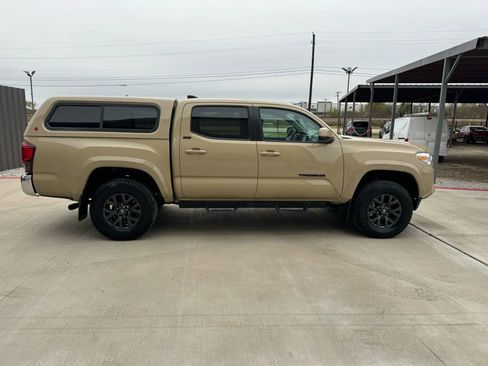 Used 2020 Toyota Tacoma SR image 20