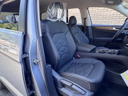 New 2026 Volkswagen Atlas SE image 16