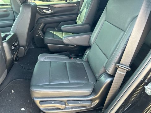 Used 2022 Chevrolet Tahoe LT w/ Luxury Package AWD/4WD image 11