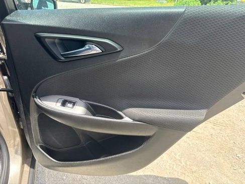 Used 2022 Chevrolet Malibu LT FWD image 19