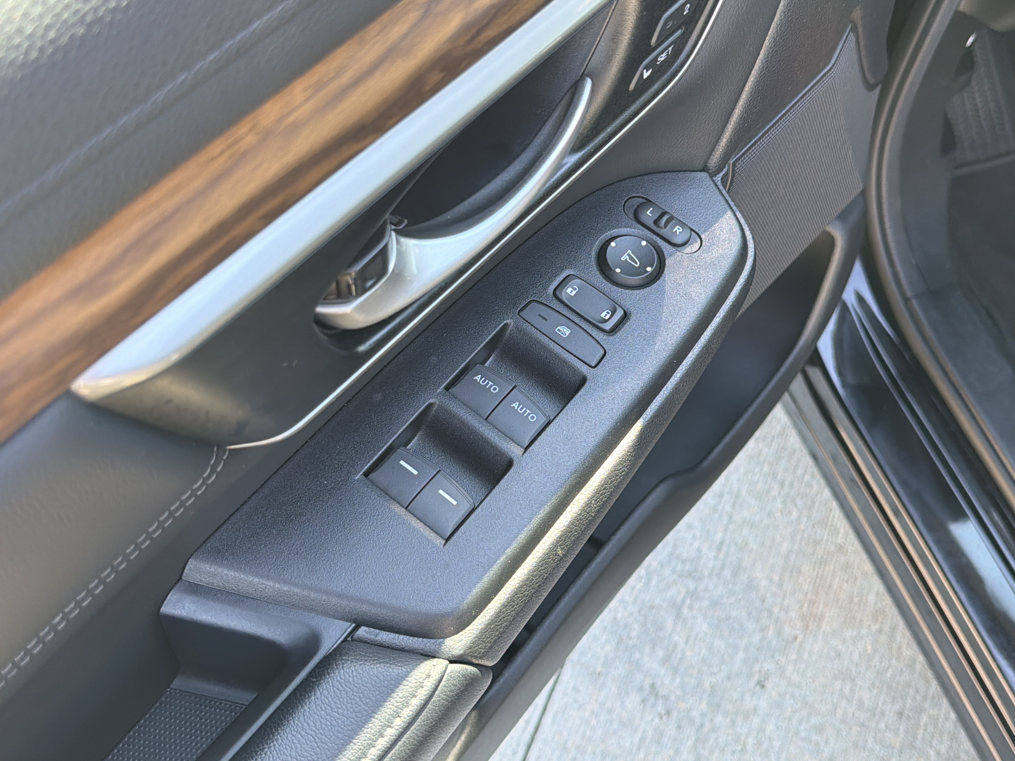 Used 2022 Honda CR-V EX-L image 15