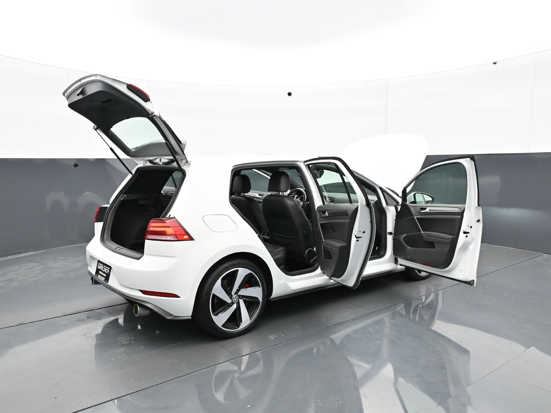 Used 2020 Volkswagen GTI SE FWD image 38