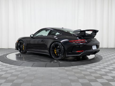 Certified 2018 Porsche 911 GT3 RWD image 3