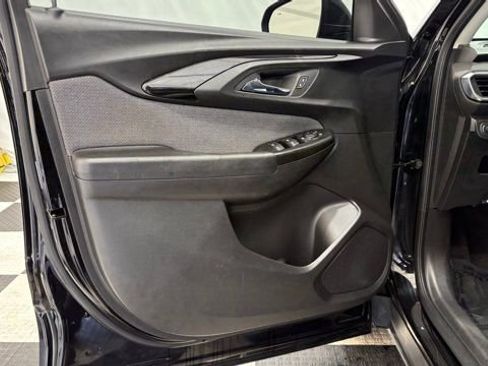 Used 2021 Chevrolet TrailBlazer LT w/ Driver Confidence Package image 13