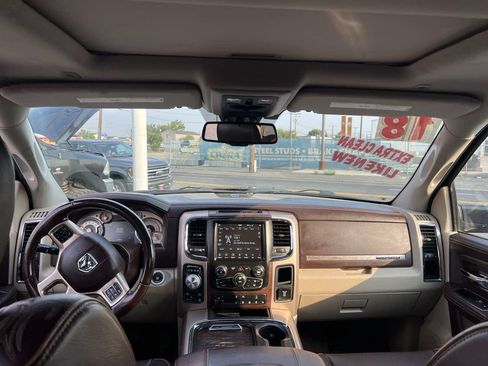 Used 2018 RAM 1500 Laramie Longhorn AWD/4WD image 10
