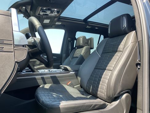 Used 2026 Cadillac Escalade V AWD/4WD image 7