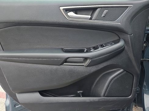 Used 2019 Ford Edge SEL image 10