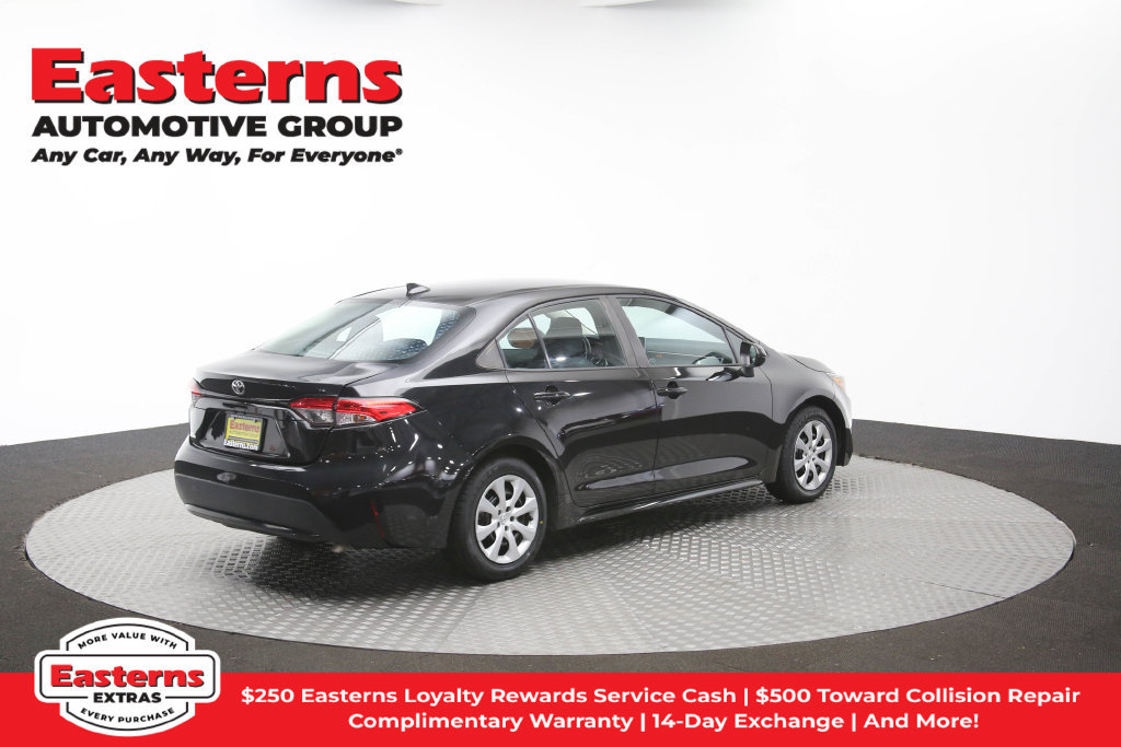 Used 2021 Toyota Corolla LE w/ Carpet Mat Package (TMS) FWD image 44