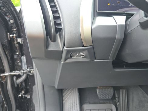 Used 2025 BMW X3 xDrive30i w/ Premium Package image 38