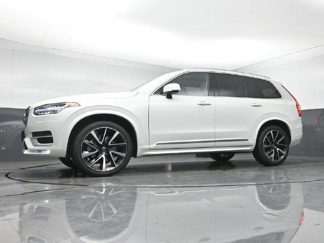Used 2024 Volvo XC90 B6 Ultimate w/ Protection Package Premier AWD/4WD image 40