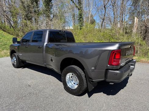 Used 2025 RAM 3500 Laramie w/ Max Tow Package image 10