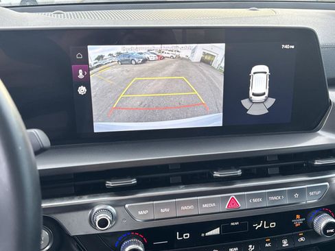 Used 2025 Kia Telluride S FWD image 16