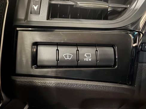 Used 2025 Lexus ES 300h Ultra Luxury w/ Accessory Package (Z1) FWD image 18