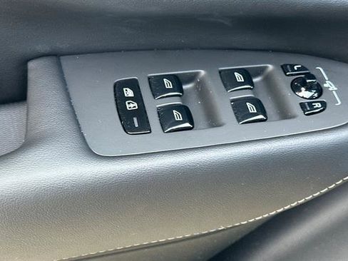 Certified 2023 Volvo XC90 T8 Ultimate w/ Protection Package Premier image 11