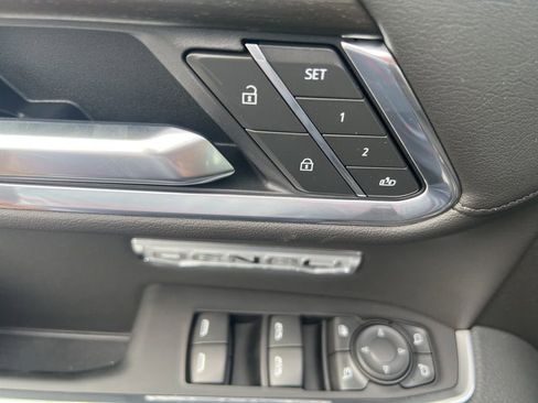 New 2025 GMC Sierra 1500 Denali w/ Denali Reserve Package image 8