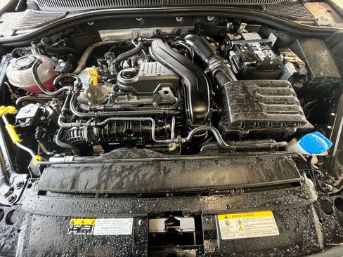 Used 2025 Volkswagen Jetta SE image 32