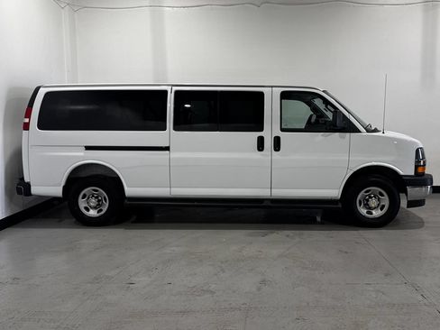 Used 2025 Chevrolet Express 3500 LT w/ LT Preferred Equipment Group RWD image 13