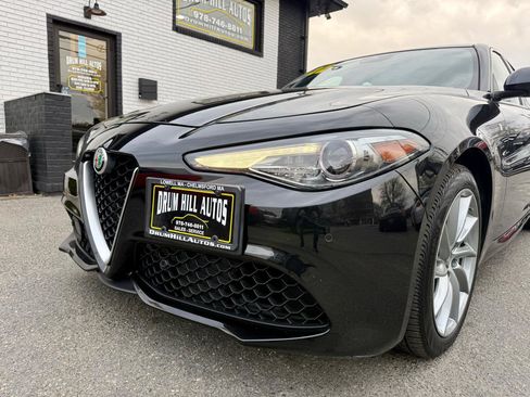 Used 2022 Alfa Romeo Giulia Ti image 10