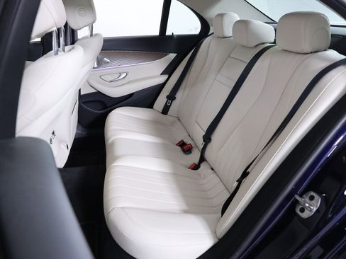 Used 2020 Mercedes-Benz E 350 4MATIC Sedan image 31