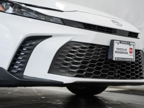 Used 2025 Toyota Camry SE image 13