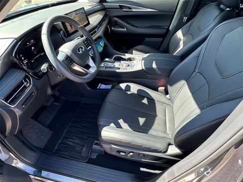 New 2026 INFINITI QX60 Luxe image 15
