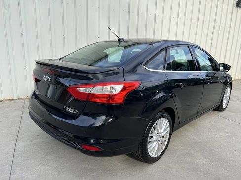 Used 2013 Ford Focus Titanium FWD image 3