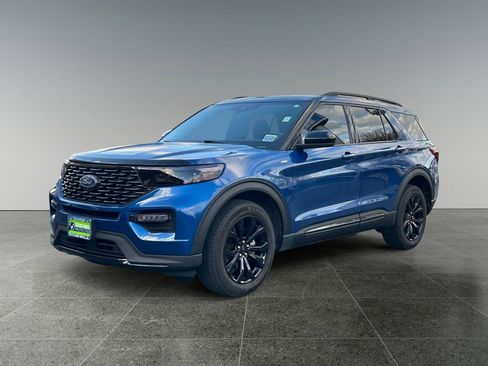Used 2023 Ford Explorer ST-Line AWD/4WD image 4