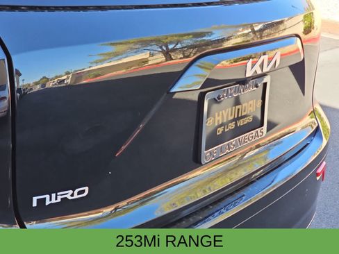 Used 2023 Kia Niro Wind FWD image 11