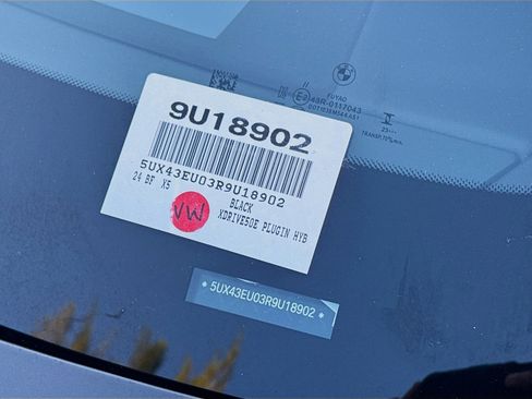 Used 2024 BMW X5 xDrive50e w/ Premium Package image 39