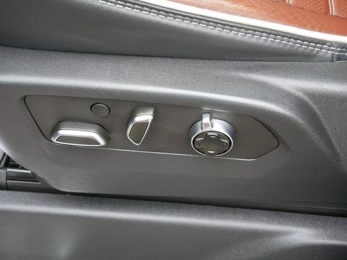 Used 2023 GMC Sierra 1500 Denali Ultimate image 17