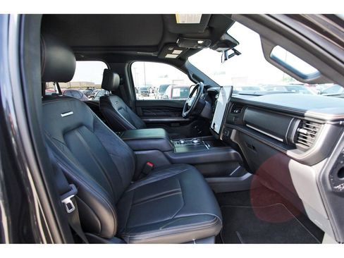 Certified 2023 Ford Expedition Max Platinum AWD/4WD image 30