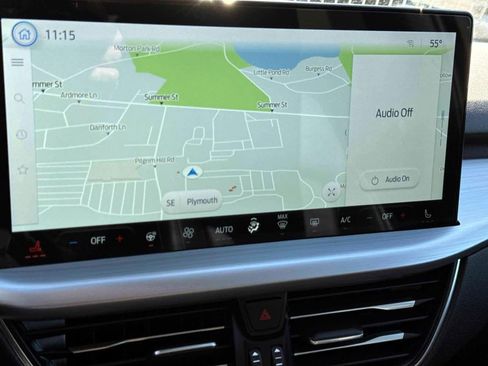 Used 2025 Ford Escape Platinum image 21