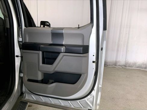 Used 2016 Ford F150 XLT w/ Equipment Group 302A Luxury RWD image 23
