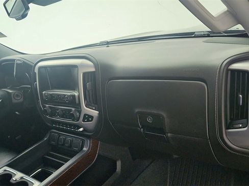 Used 2018 GMC Sierra 1500 SLT image 31