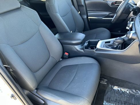 Used 2024 Toyota RAV4 LE image 9