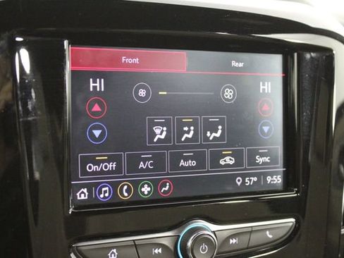 Used 2023 Chevrolet Traverse LS image 33