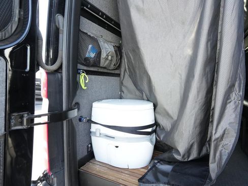 Used 2015 Mercedes-Benz Sprinter 2500 image 19