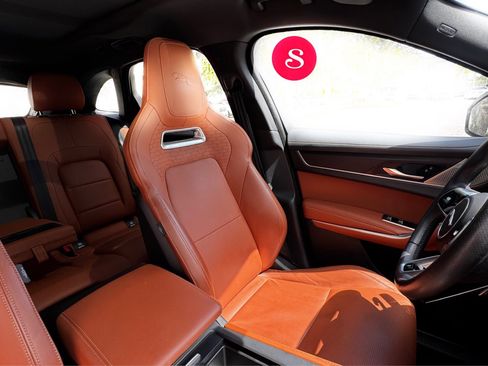 Used 2023 Jaguar F-PACE R-Dynamic S AWD/4WD image 20