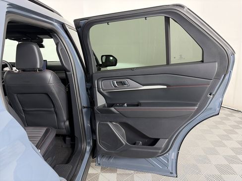 Certified 2025 Ford Explorer ST-Line w/ Premium Package image 28