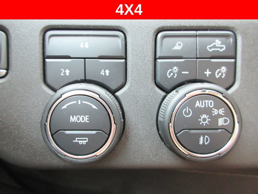 Certified 2025 Chevrolet Silverado 2500 LT w/ Texas Edition AWD/4WD image 34