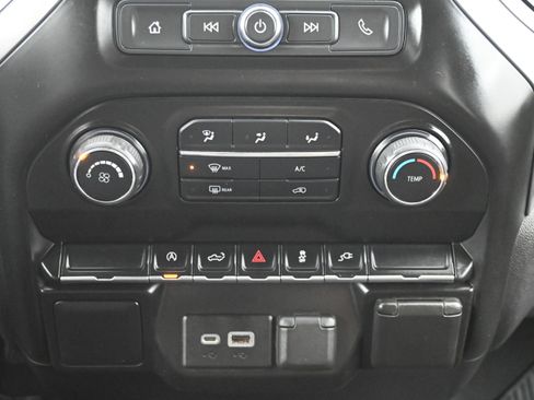 Used 2021 Chevrolet Silverado 1500 Custom AWD/4WD image 16