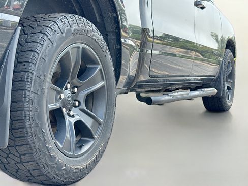 Used 2020 RAM 1500 Big Horn AWD/4WD image 14