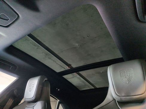 New 2026 Porsche Macan Electric image 27