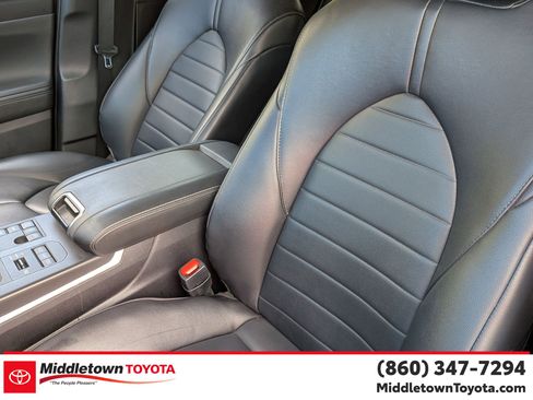 Certified 2024 Toyota Highlander XLE image 14