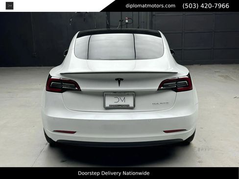 Used 2022 Tesla Model 3 Performance image 5