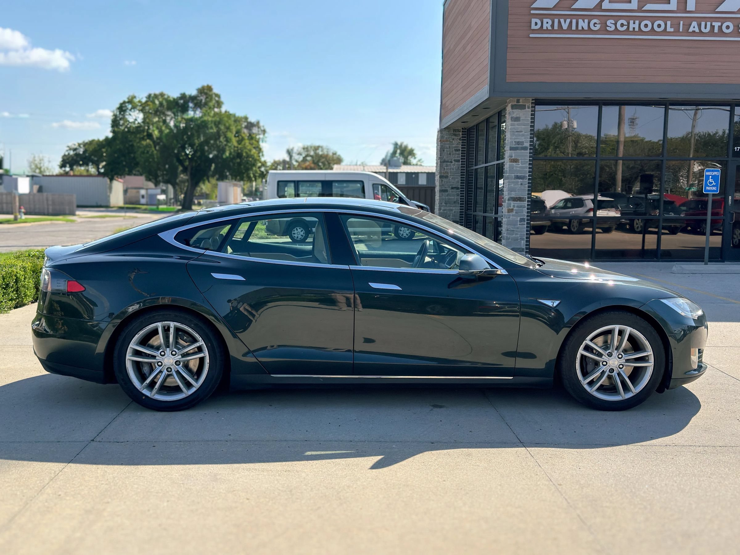 Used 2013 Tesla Model S RWD image 9