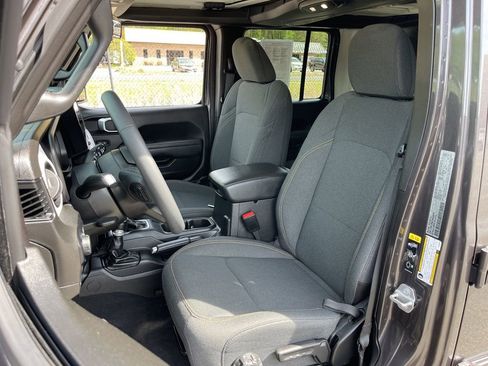 Certified 2025 Jeep Wrangler Unlimited Sport S 4xe AWD/4WD image 20