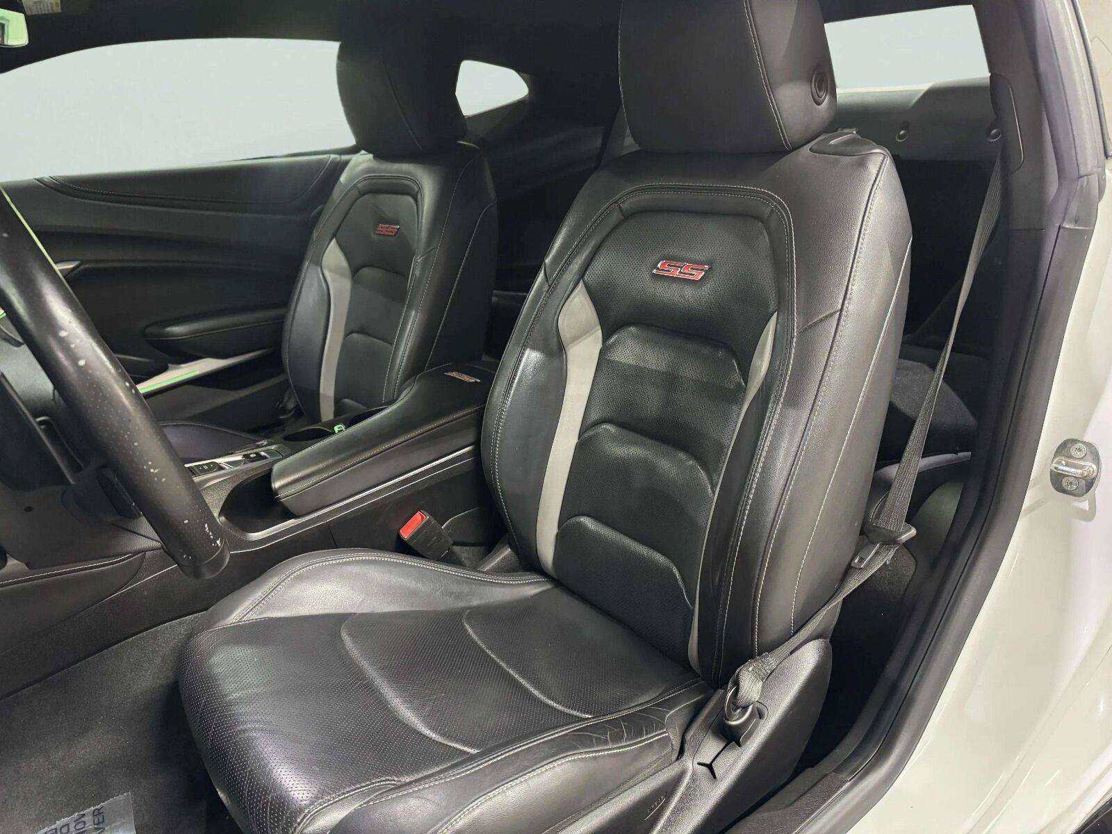 Used 2018 Chevrolet Camaro SS w/ Redline Edition RWD image 25